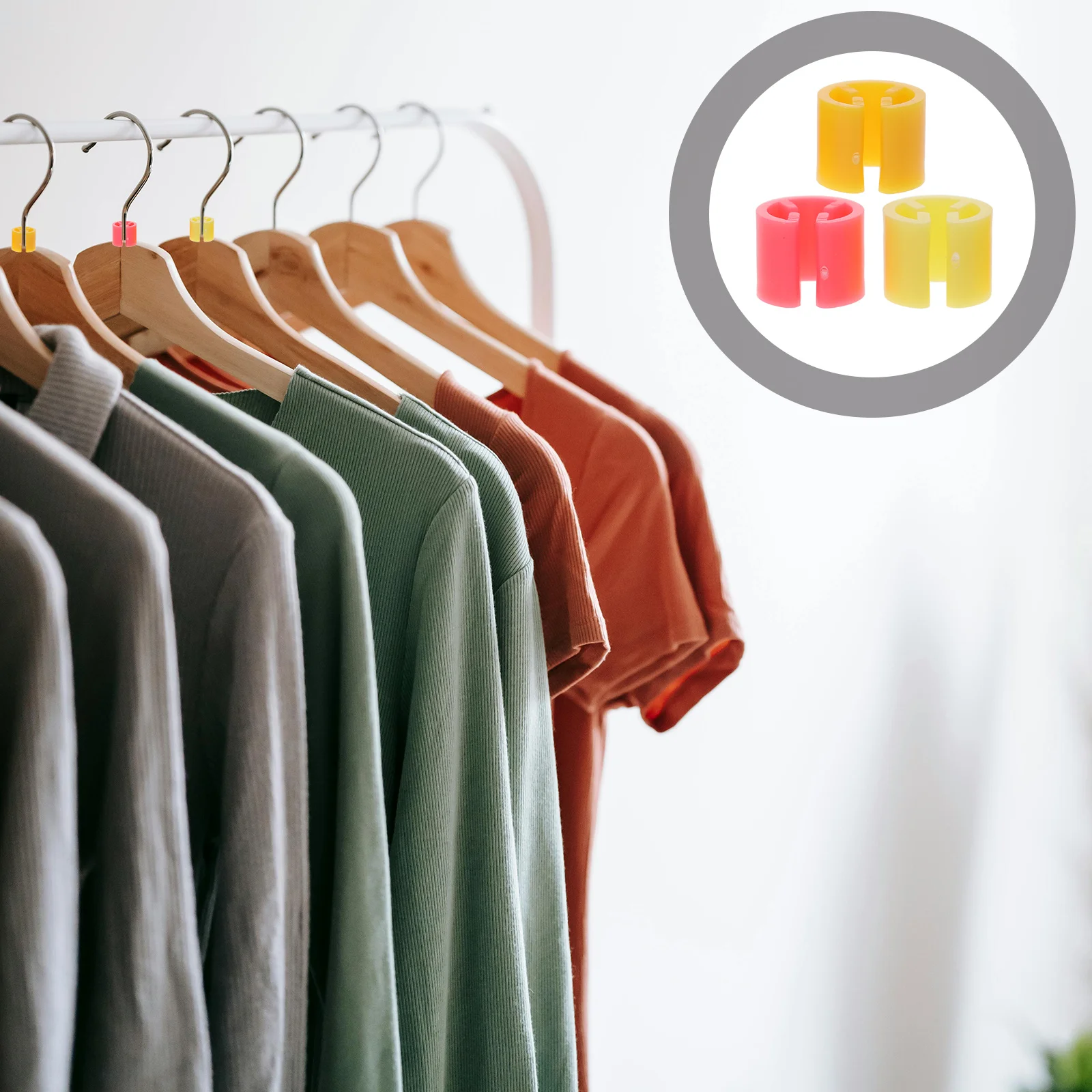 

300Pcs Clothes Hanger Size Marker Plastic Round Blank Tags Clothing Size Circles Organizer Label for Shop Garment Classification