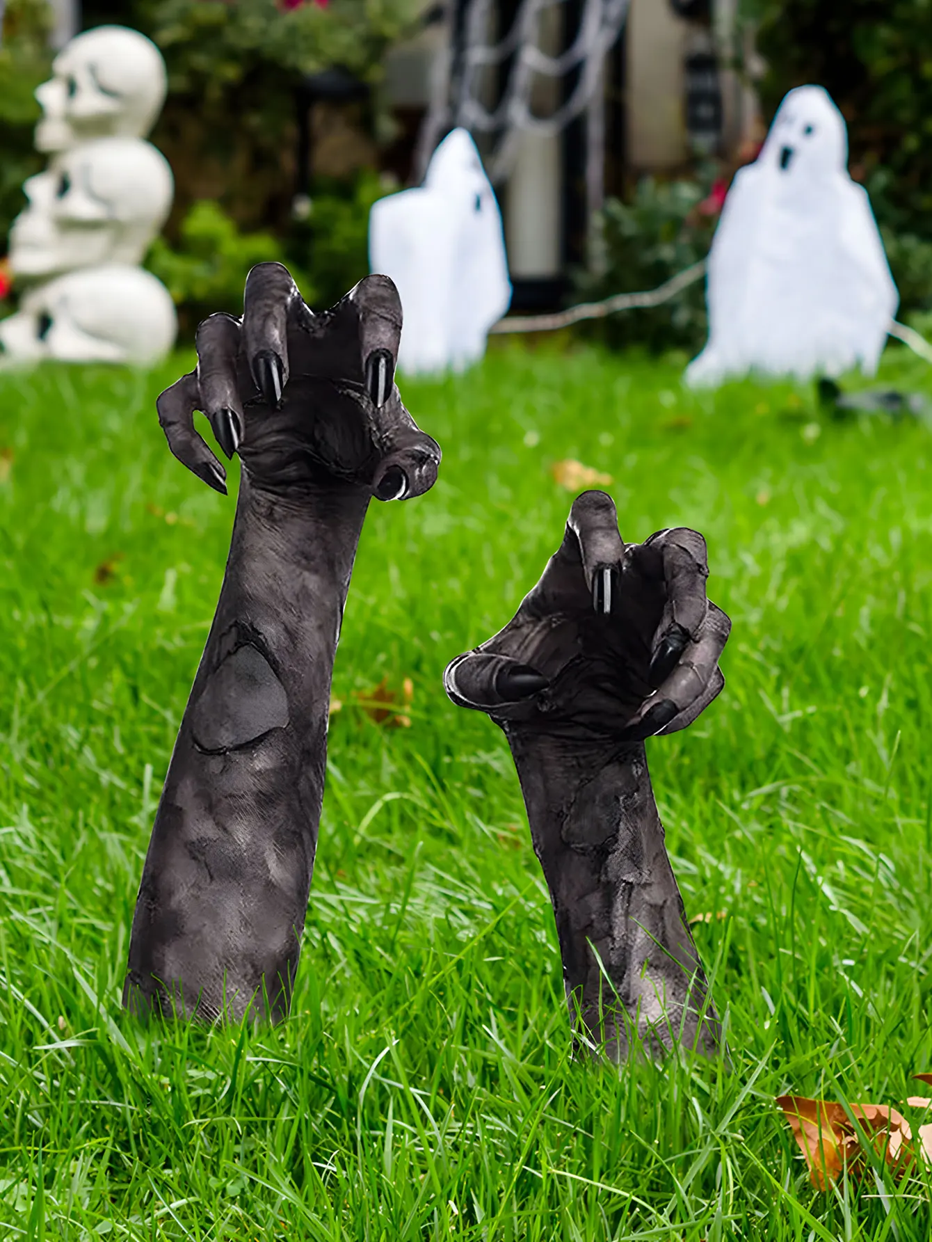 

3D Simulation Halloween Ghost Hand Garden Decoration Plug in Outdoor Courtyard Spooky Decoration