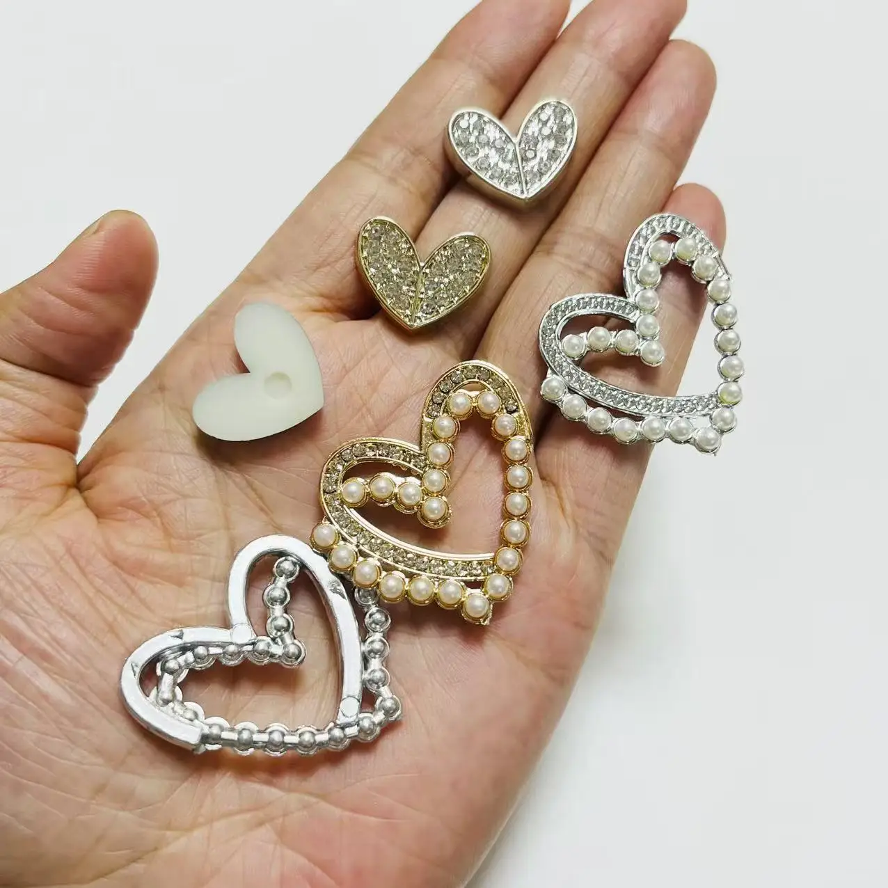 20Pcs Mixed Golden Silver Full Diamond Pearl Hollow Heart Resin Junk Phone Case Decoration Charms Handmade Hairpin Crafting Part