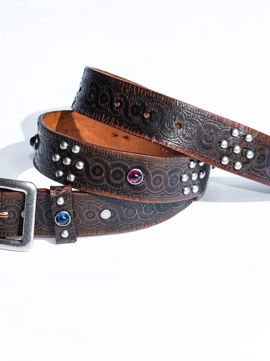 Retro Western Style Embossed Gemstone Burst Pattern Buckle Leather Belt with Metal Head Universal Size for Men And Women