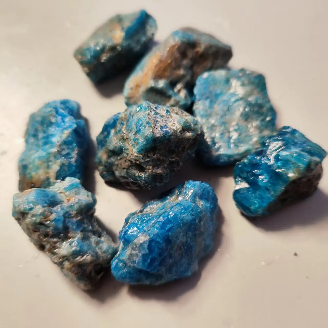 Good Natural Blue Apatite Stone Mineral Specimen Crystal Quartz Rock Energy Healing Home Decoration Stone Collection