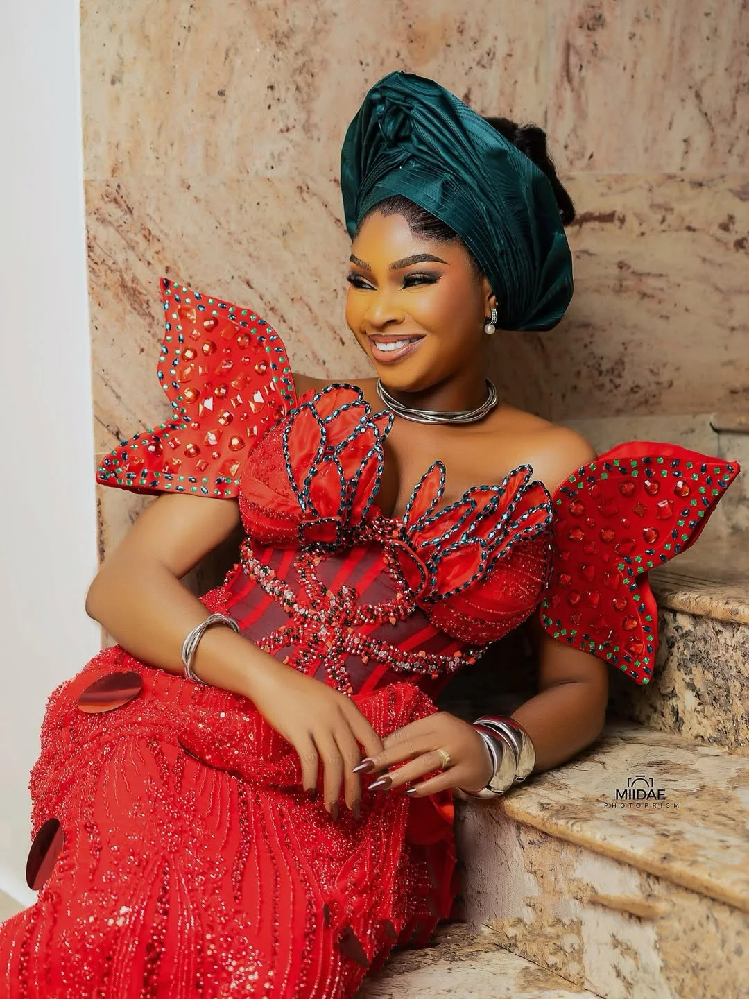 麻生海老レッドプロムドレスイブニングドレスビーズフォーマルガウンチュールマーメイドオフショルダービーズクリスタルプロムドレス