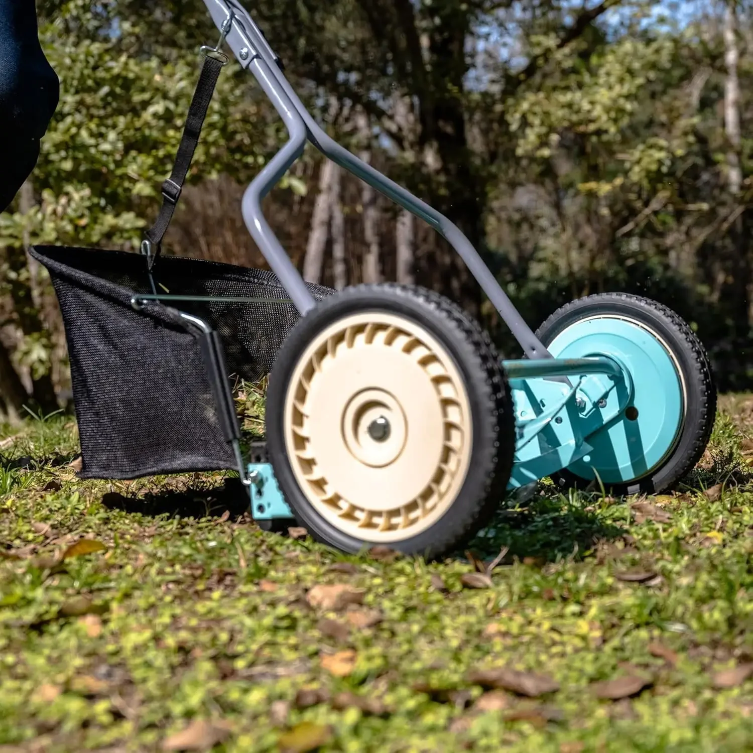 جزازة العشب اليدوية ذات 5 شفرات مقاس 14 بوصة مع أداة التقاط العشب - جزازة دفع لقطع فعالة وحالة النعناع