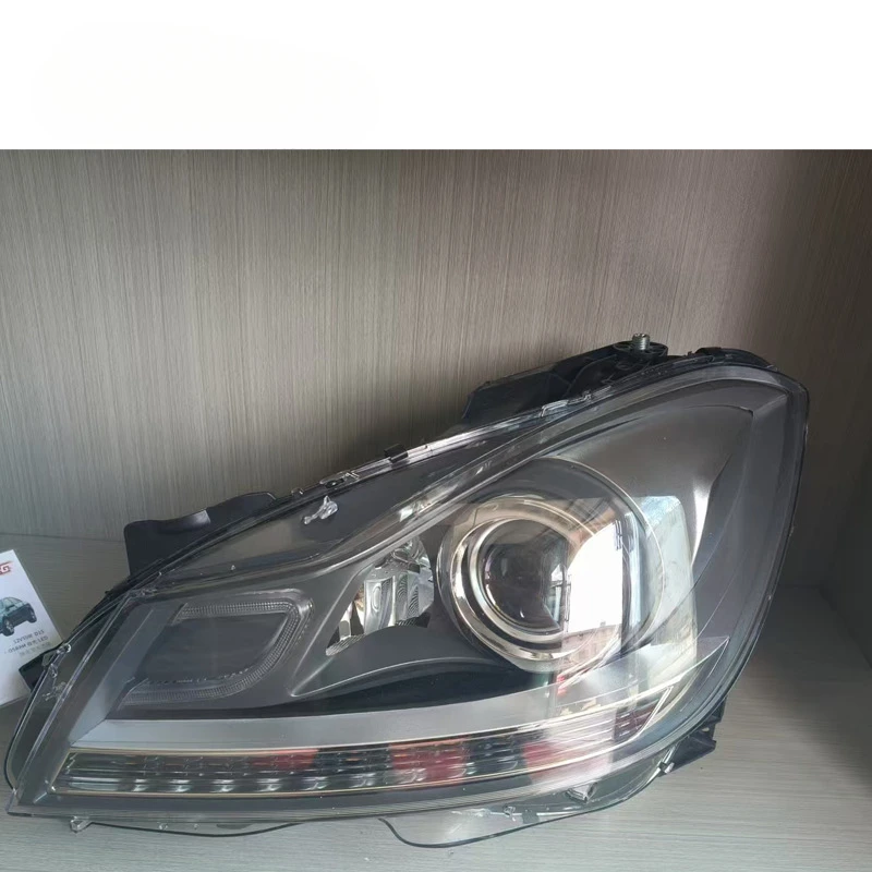 

Suitable for 2011-2014 Mercedes Benz W204 C250 C300 C350 C63 LED daytime running lights
