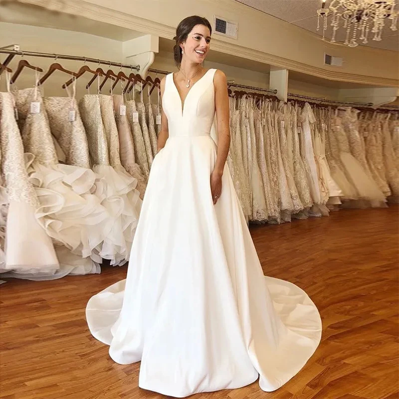 Eleganckie suknie ślubne w kształcie litery A z dekoltem w serek, białe/ecru, proste, satynowe Vestidos De Novia, sznurowane z tyłu suknie ślubne.