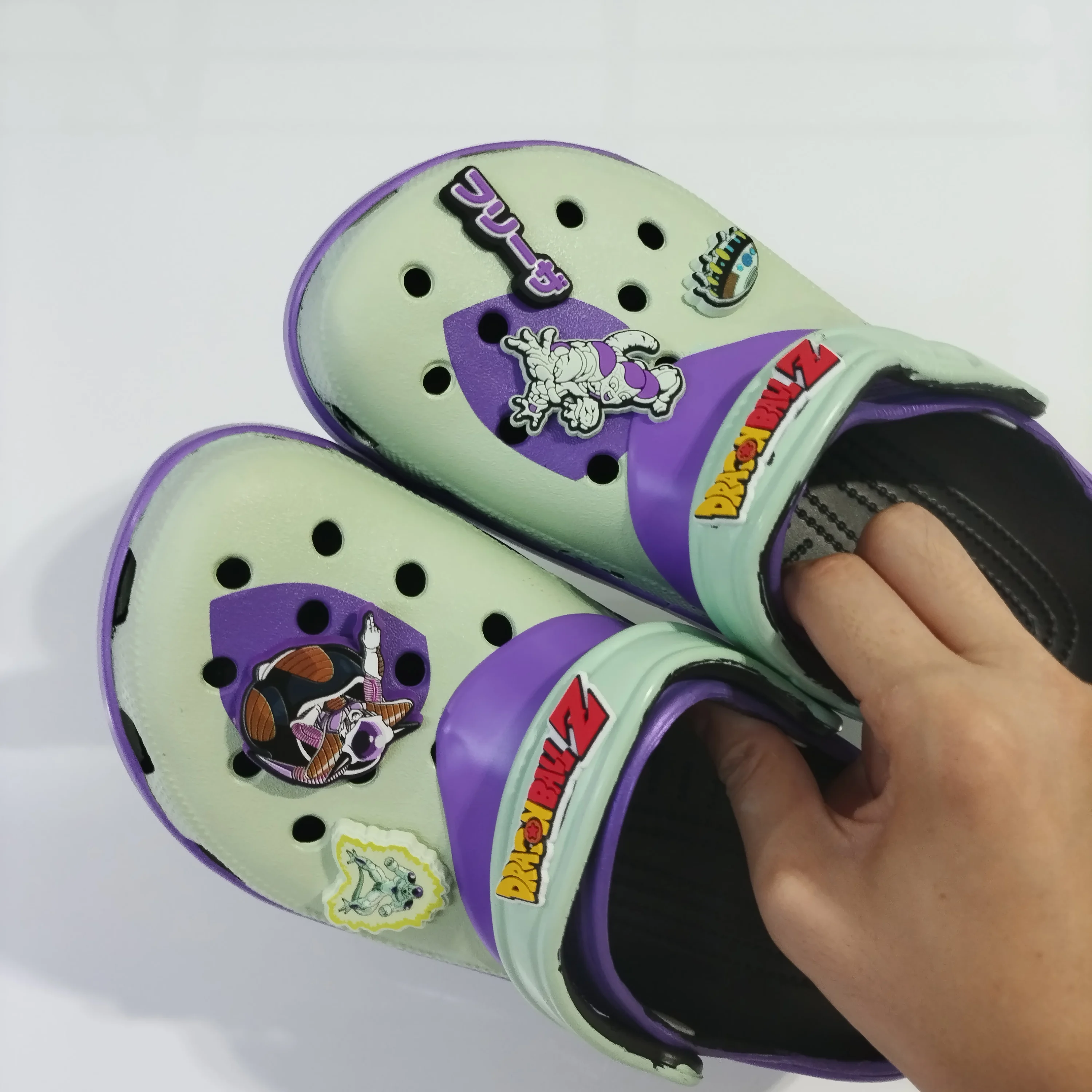 جديد حار لعبة دراغون بول هول النعال فريسا شارو الكبار الصنادل أحذية الشاطئ عادية ومريحة عدم الانزلاق الصنادل في الهواء الطلق #4