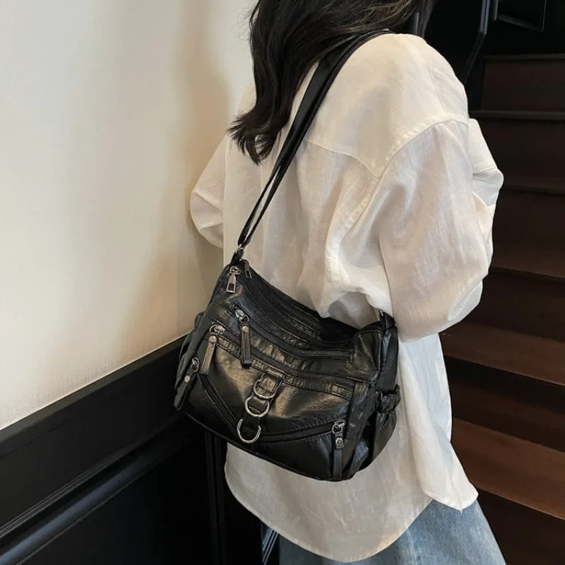 

Модная и уникальная сумка-мессенджер для женщин, стильная кожаная сумка через плечо, простая и элегантная сумочка, также идеально подходит как универсальная сумка для подгузников.