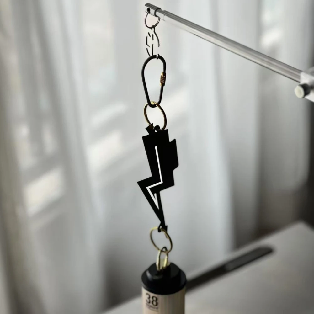 

Camping Lantern Hook Hanger Lantern Holder Hanger Clip Swivel Clip Hanging Hook for Hanging Solar Lights Lanterns