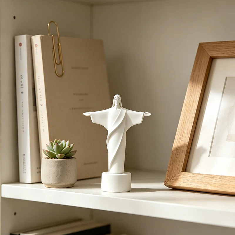 Figurine de Jésus aux bras ouverts imprimée en 3D, statue religieuse minimaliste en robe, ornement de bureau, décoration d'étagère sur le thème de la foi
