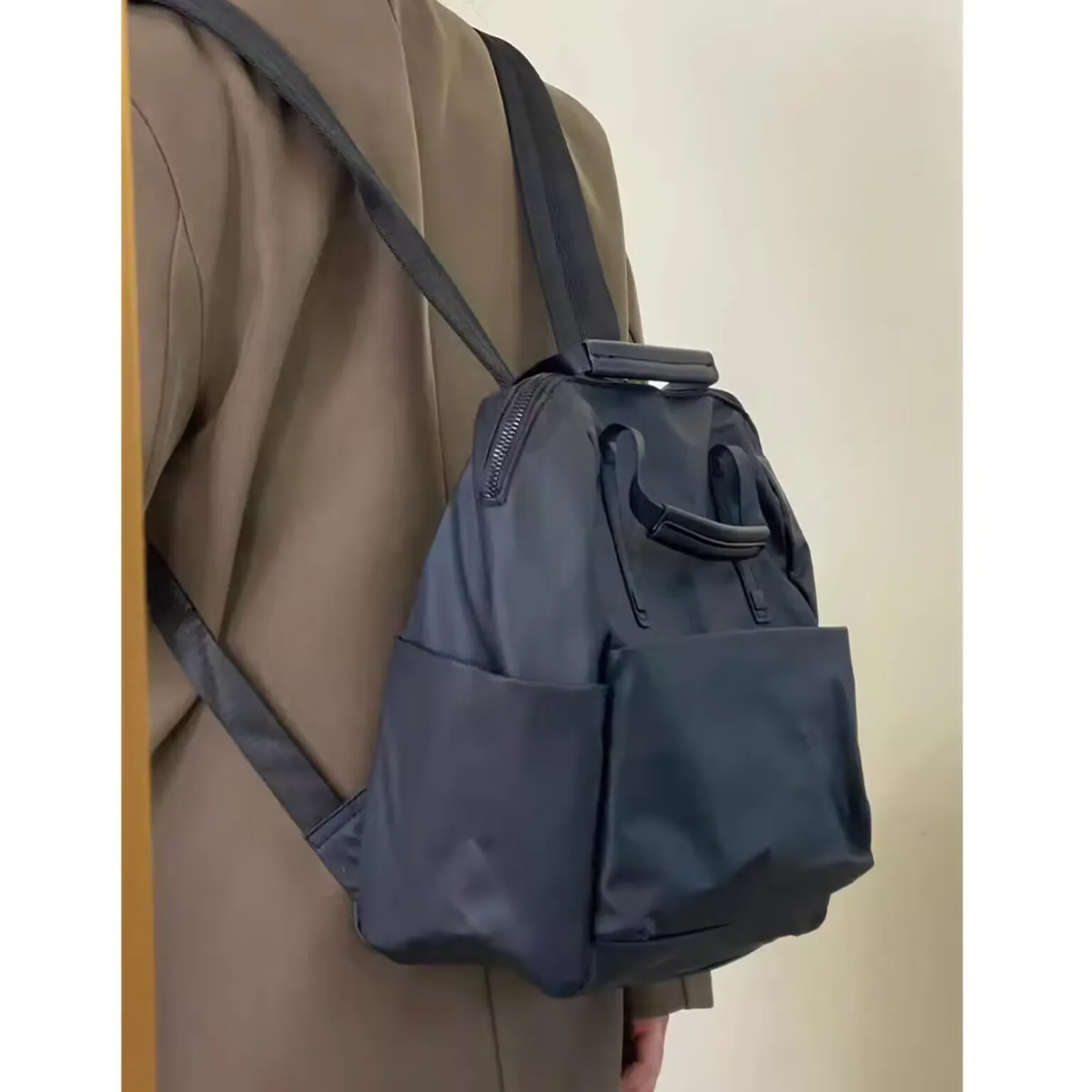 حقيبة ظهر نسائية كورية عصرية مقاومة للماء من النايلون بكتفين حقيبة يد كاجوال للركاب حقيبة مدرسية سوداء للطلاب في الشارع #3