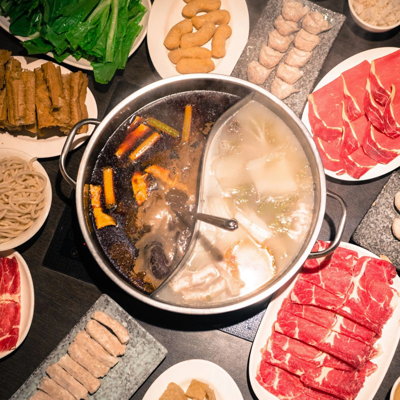

Stainless Steel Divided Hot Pot Double Flavor Soup Pot With Handle Thickened Rust-Proof Wear-Resistant Easy Clean Reusable