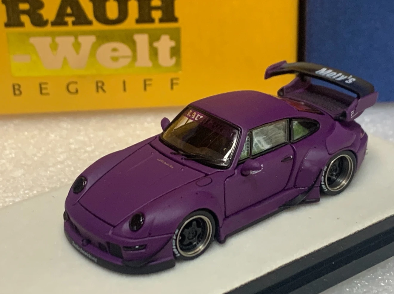 

PGM 1:64 RWB 993 930 2025 TMCS MALAYSIA Diecast Model Car Limited edition