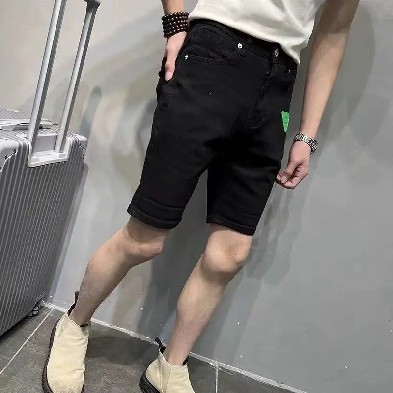 الصيف رقيقة مطاطا الرجال الدنيم السراويل فضفاضة مستقيم عادية صديقها المتوسطة السراويل اقتصاص السراويل الجلدية التصحيح المؤخرات للرجال