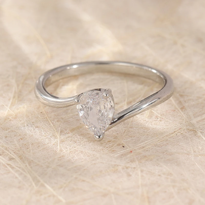 Vintage Silberfarbenes Ringset mit Weißen CZ-Steinen für Damen Geometrischer Alltags- und Partyschmuck – Detail 2