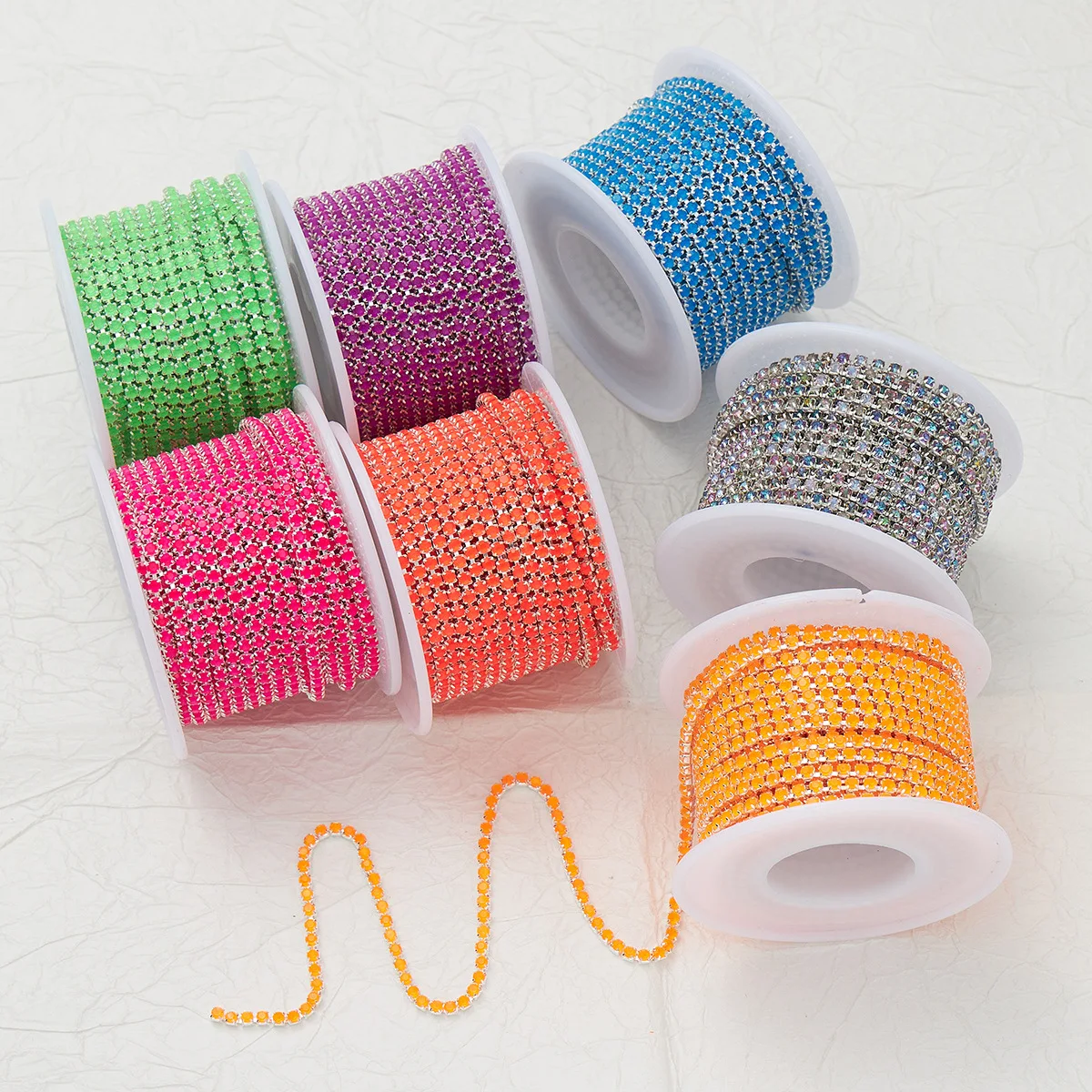 

SS8 Neon Noctilucent Fluorescence Crystal Trims Strass Fringes Sewing Stones Decorative Trimmings Rhinestones Chain For Clothing