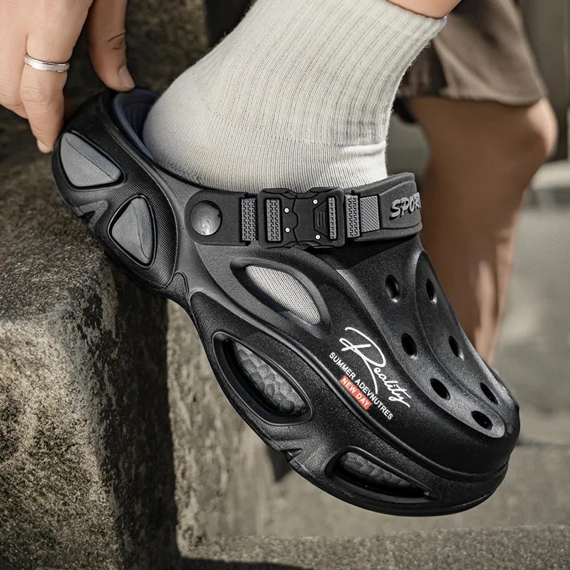 

New Men's Large-sized Quick-drying, Anti-slip, and Convenient Summer Sandals with A Fashionable, Casual and Sporty Style