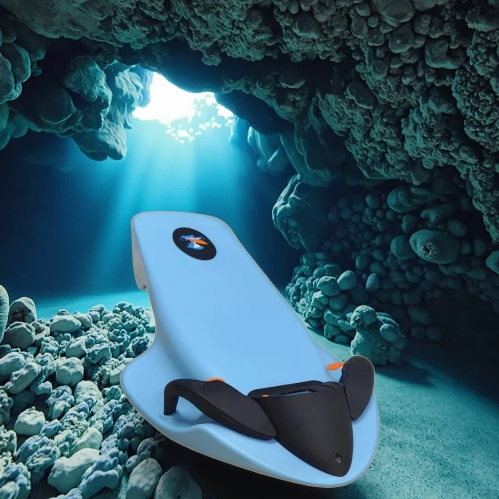 

High-Speed Electric Underwater Scooter For Diving & Snorkeling Propeller-Driven Sea Water Scooter