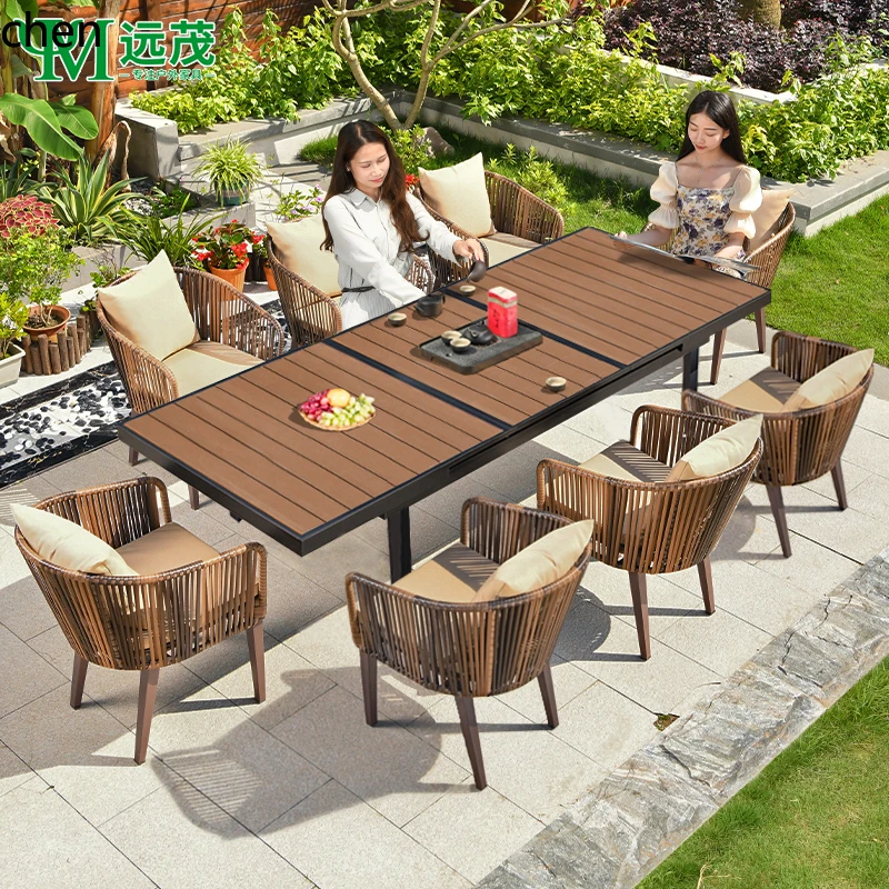 Yxy Courtyard Retra… - image