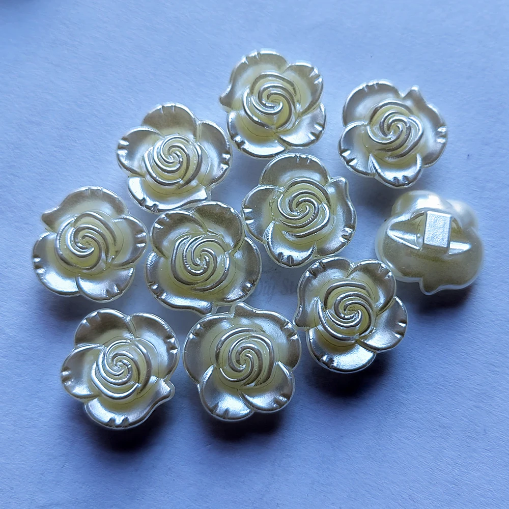 50pcs 18mm / 15mm one hole pearl white flower buttons for sewing scrapbook wedding craft headwear sewing decorative accessories