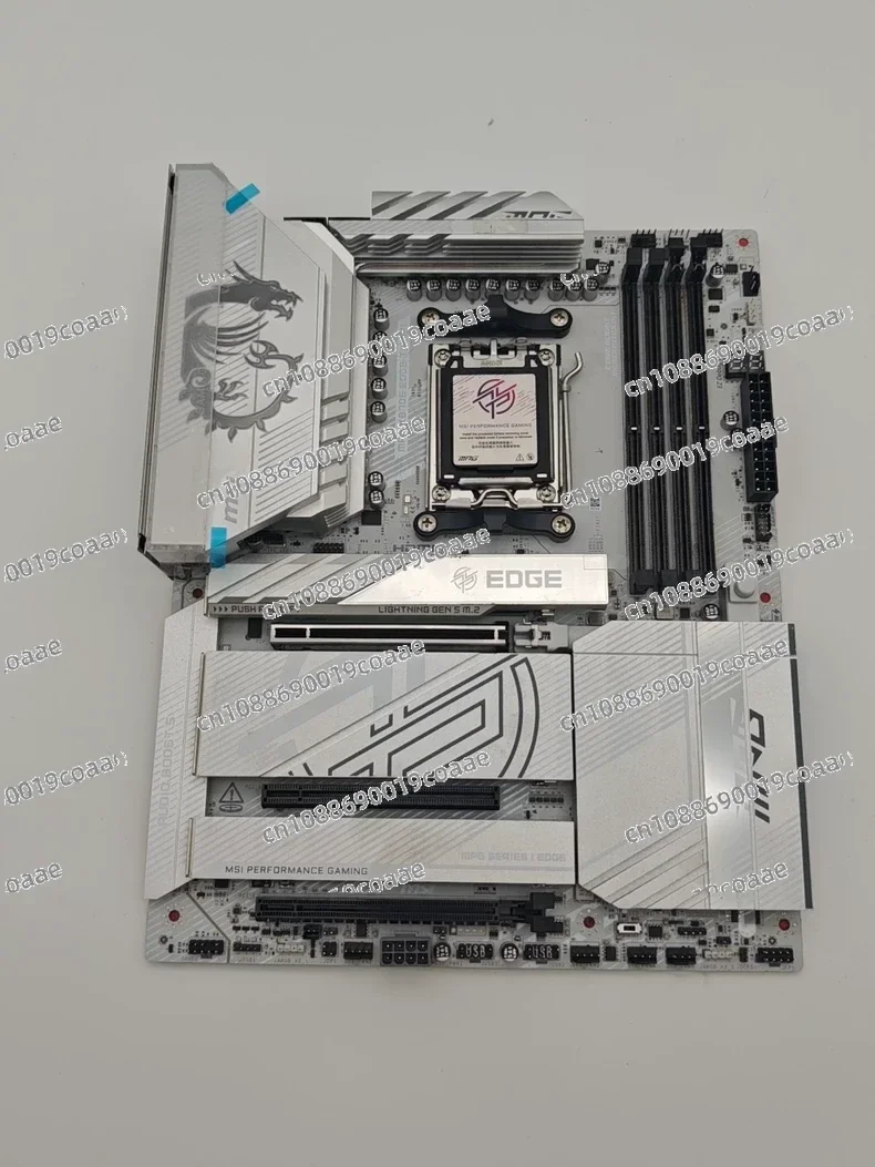 

Титановая основная плата MPG X870E EDGE TI WIFI Blade поддерживает интерфейс AMD X870/AM5, поддерживает процессор 9900X3D/9950X3D/9800X3D