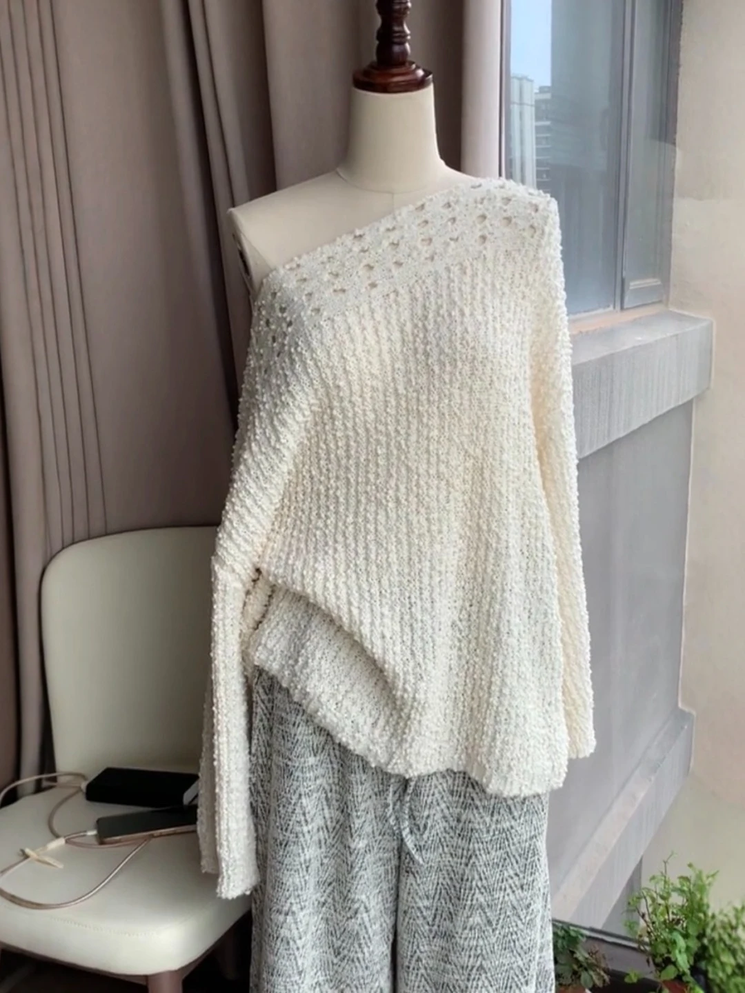 

Women's Oversized Knitted Hollow out Soft Sweater Autumn Winter Casual Comfortable Loose Slimming Top round Ne Long Sve