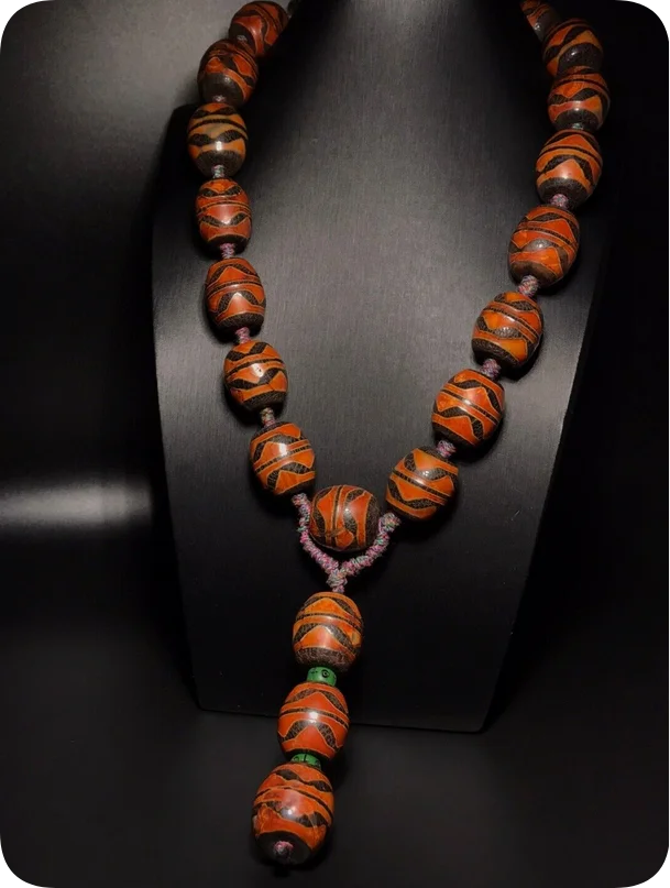 Tibetan Dragon vein Old Agate Dzi Tiger Tooth Daluo Beads Necklace J0814