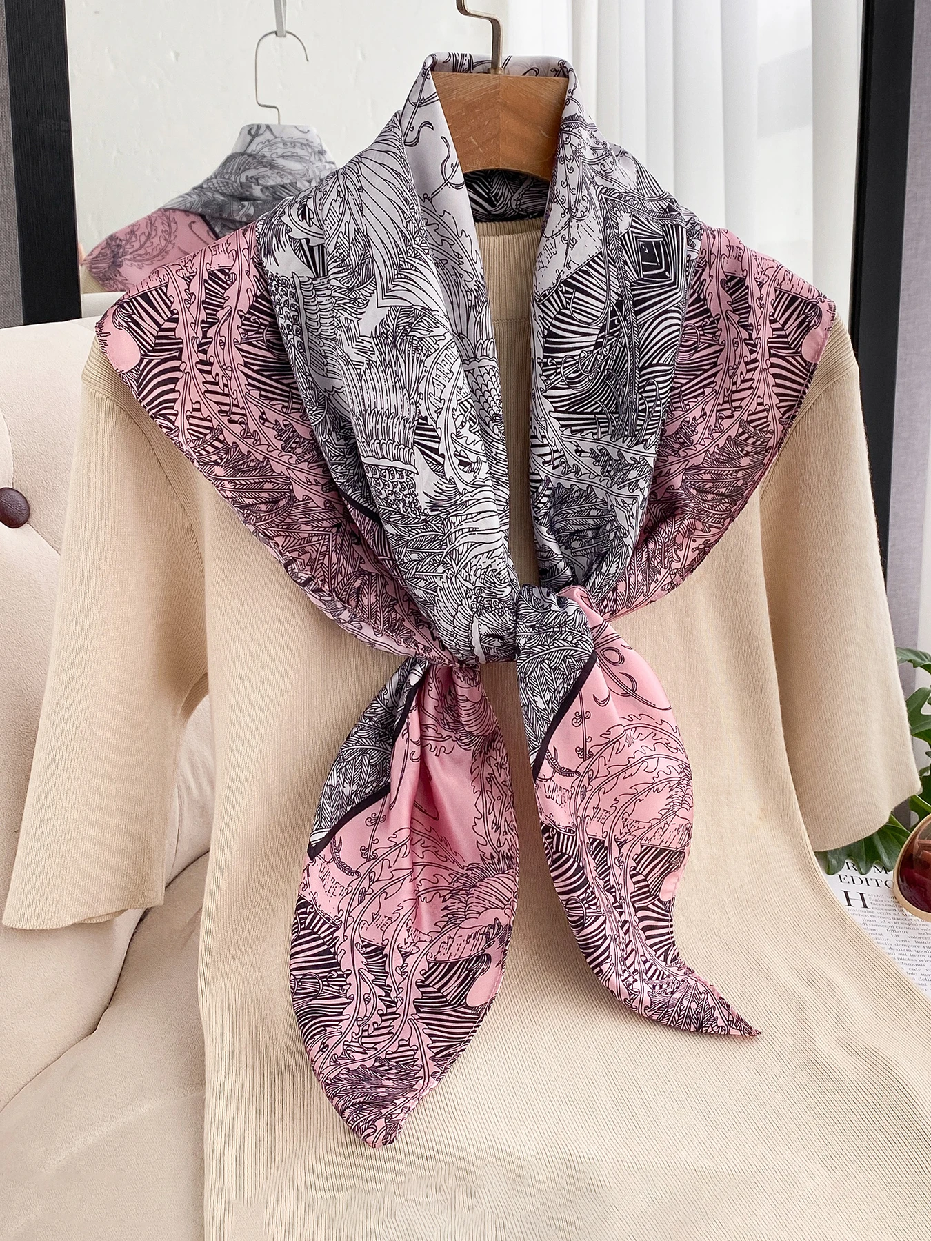 Neuer 90*90cm Lijiin Satin Quadratischer Schal Realistisches Geschenk für Geschäftsmitglieder Seidenschal Sanya Tourismus Sonnenschutz Schultertuch