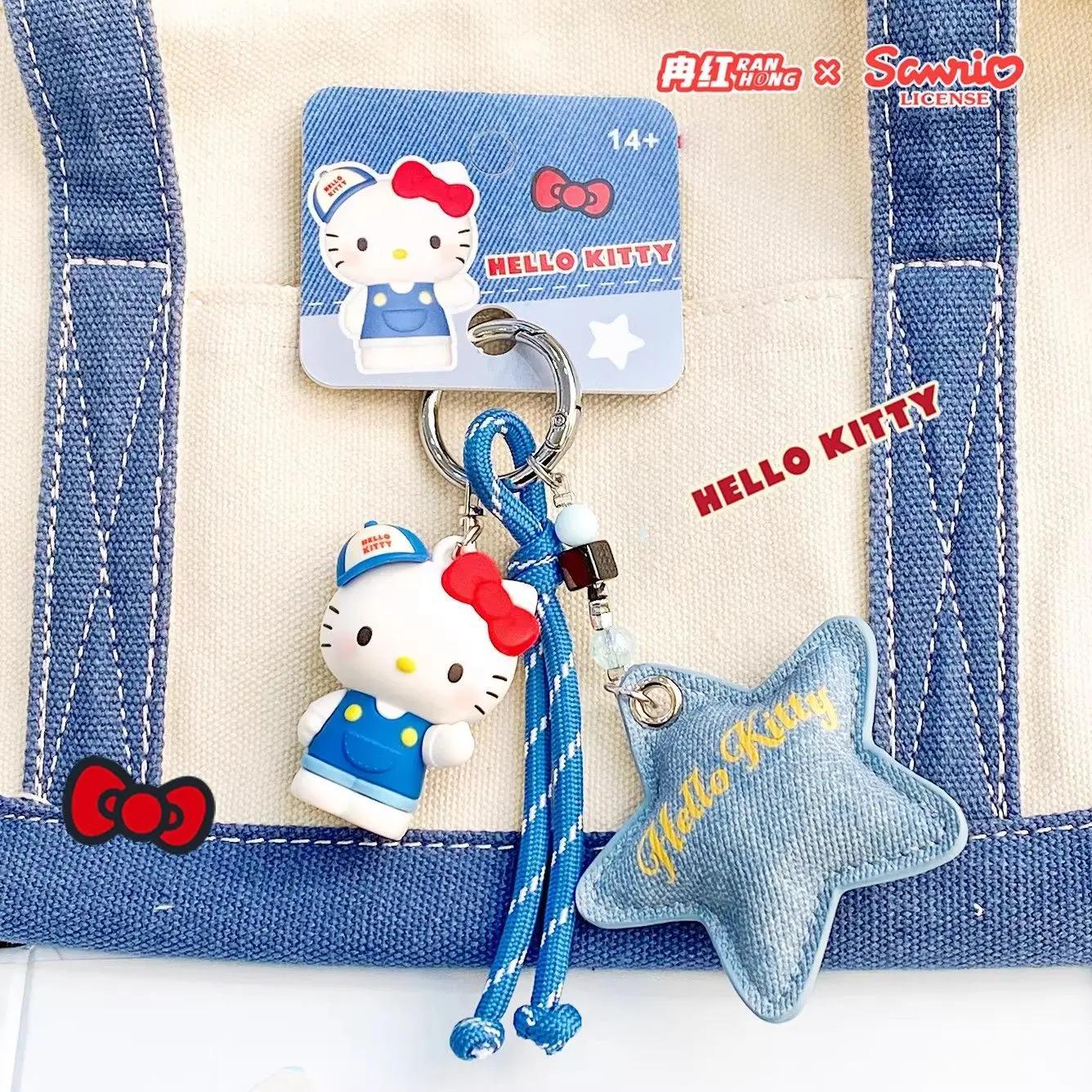 

Брелок Sanrio American Retro Hello Kitty, оригинальный кулон с мультяшным персонажем KT Cat, модный аксессуар для сумок, популярный среди студентов.