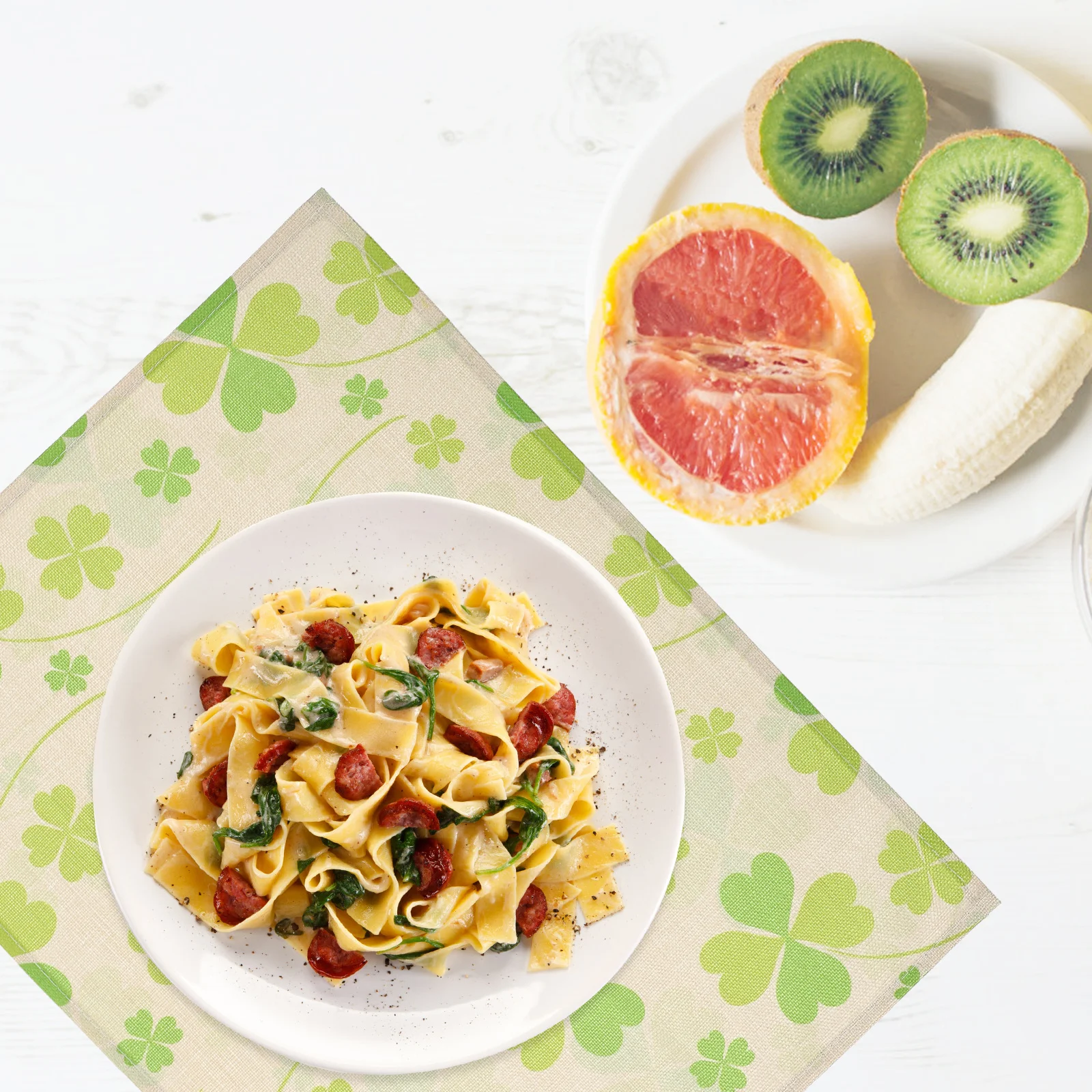 

4Pcs Shamrock Table Mat Set St Patricks Day Decorative Reusable Placemats for Home Party Picnic Table Decoration