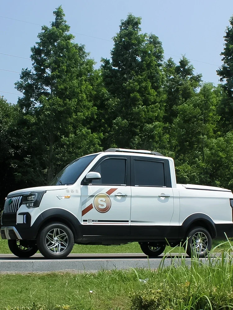 Customized four-wheel electric pickup truck, new energy, oil and electricity, dual-purpose cargo-pulling scooter, household adul