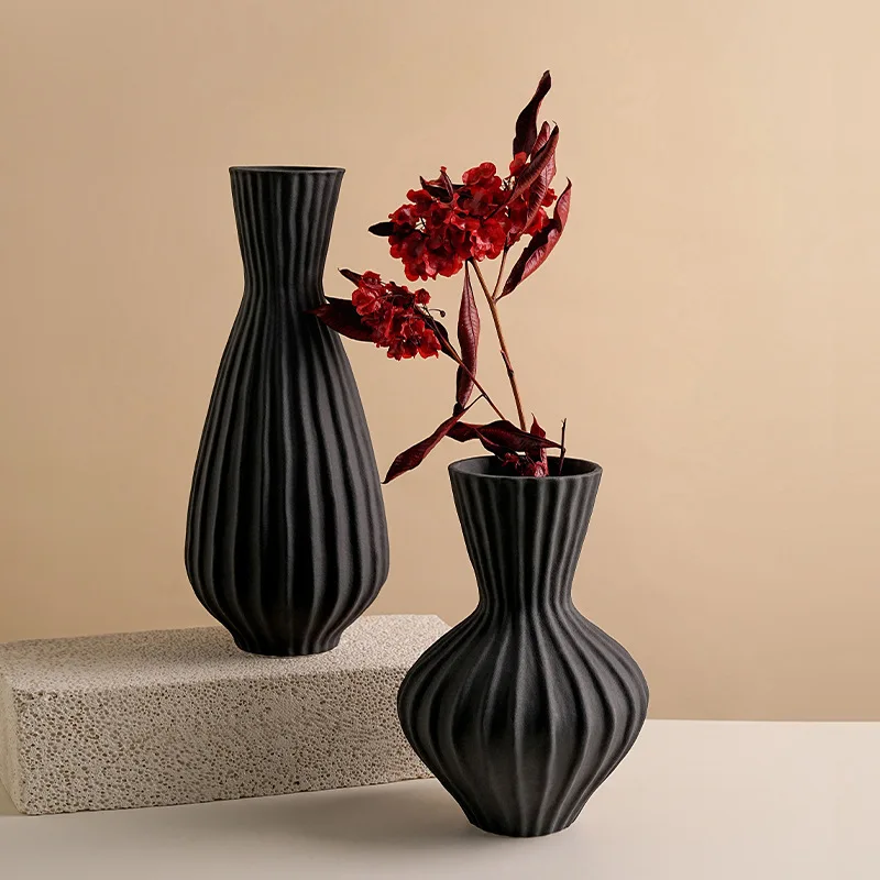 Creative European Style Minimalist Ceramic Vase with Shell Patterned Frosted Finish Hydroponic Dried Flower Vase Home Decor Gift