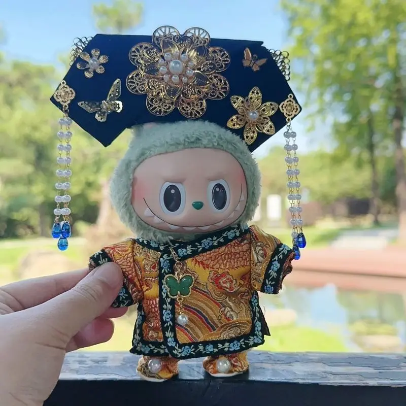 

Кукла Лабубу 17 см: Костюм принцессы в традиционном китайском стиле (ципао, головной убор), одежда для куклы в национальном стиле