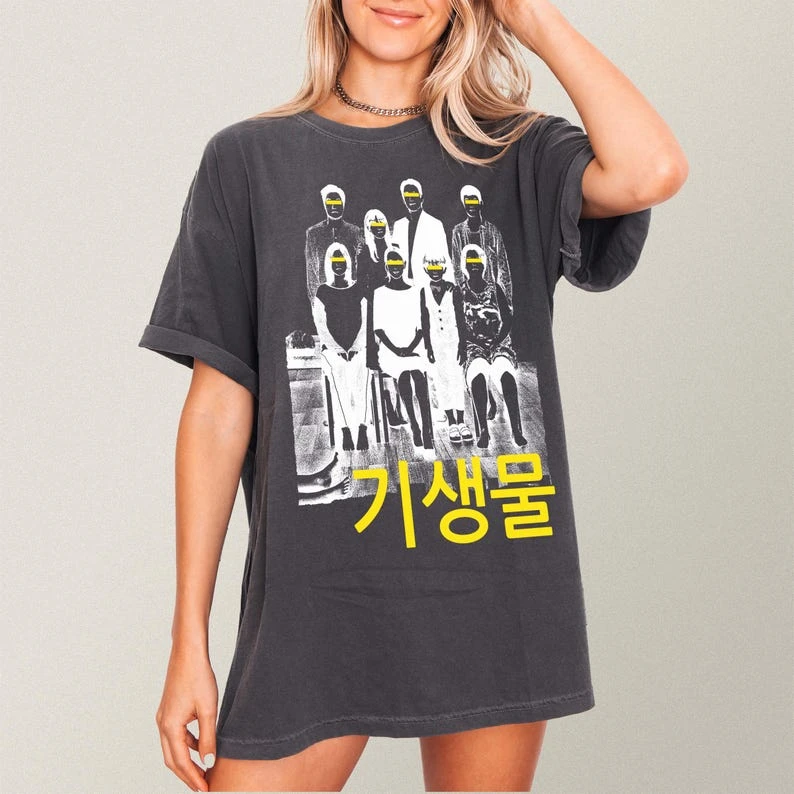 Korean Movie Poster T-Shirt – Grunge-Style *Parasite* Family Portrait Graphic Tee  Unisex Streetwear Shirt  y2k top
