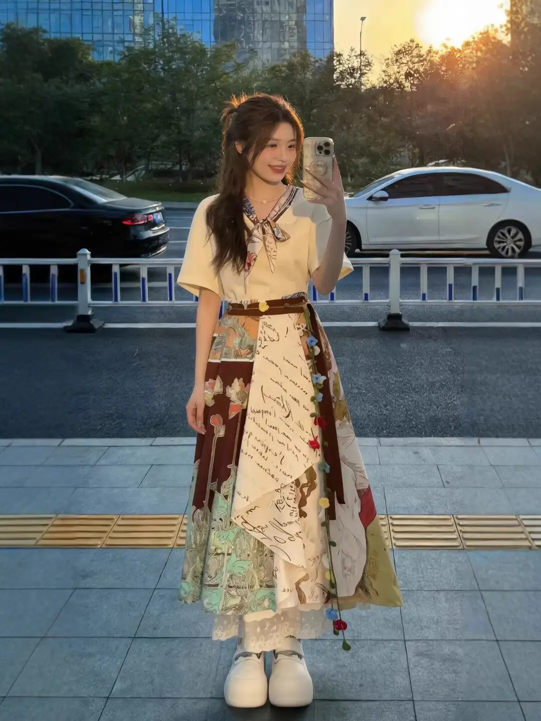 

Summer Fashionable Women's T-Shirt And Skirt Set V-Neck Tie Top Half-length Skirt Print Casual Loose Fit Polyester Blend