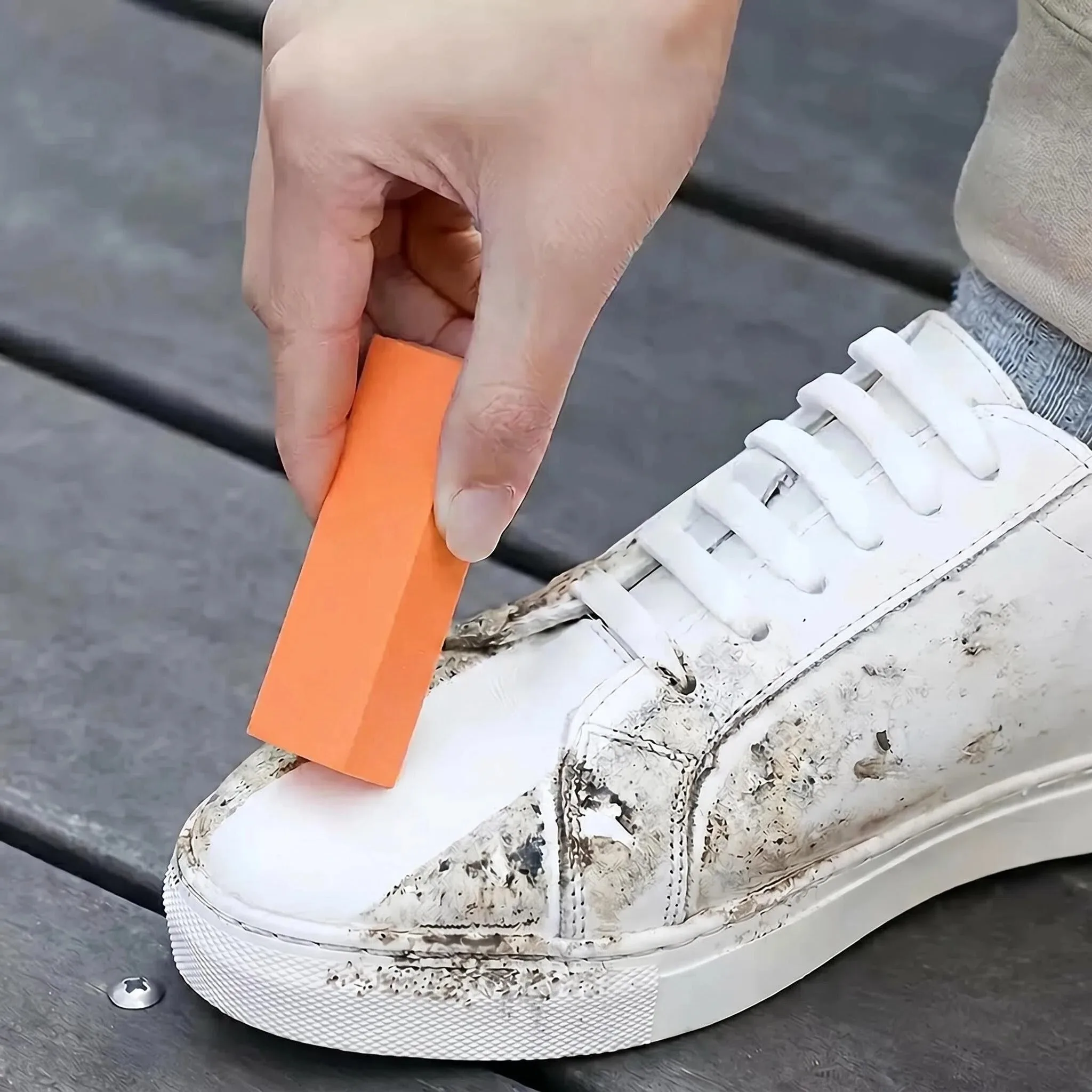 Un paño limpiador de zapatos naranja adecuado para varias superficies de calzado, un borrador profesional para arañazos en zapatillas, diseño mini y compacto, se adapta fácilmente a tu bolsillo/bolsa para zapatos, lo que le permite limpiar tus zapatos en cualquier momento y en cualquier lugar, sin necesidad de herramientas adicionales ni agua.