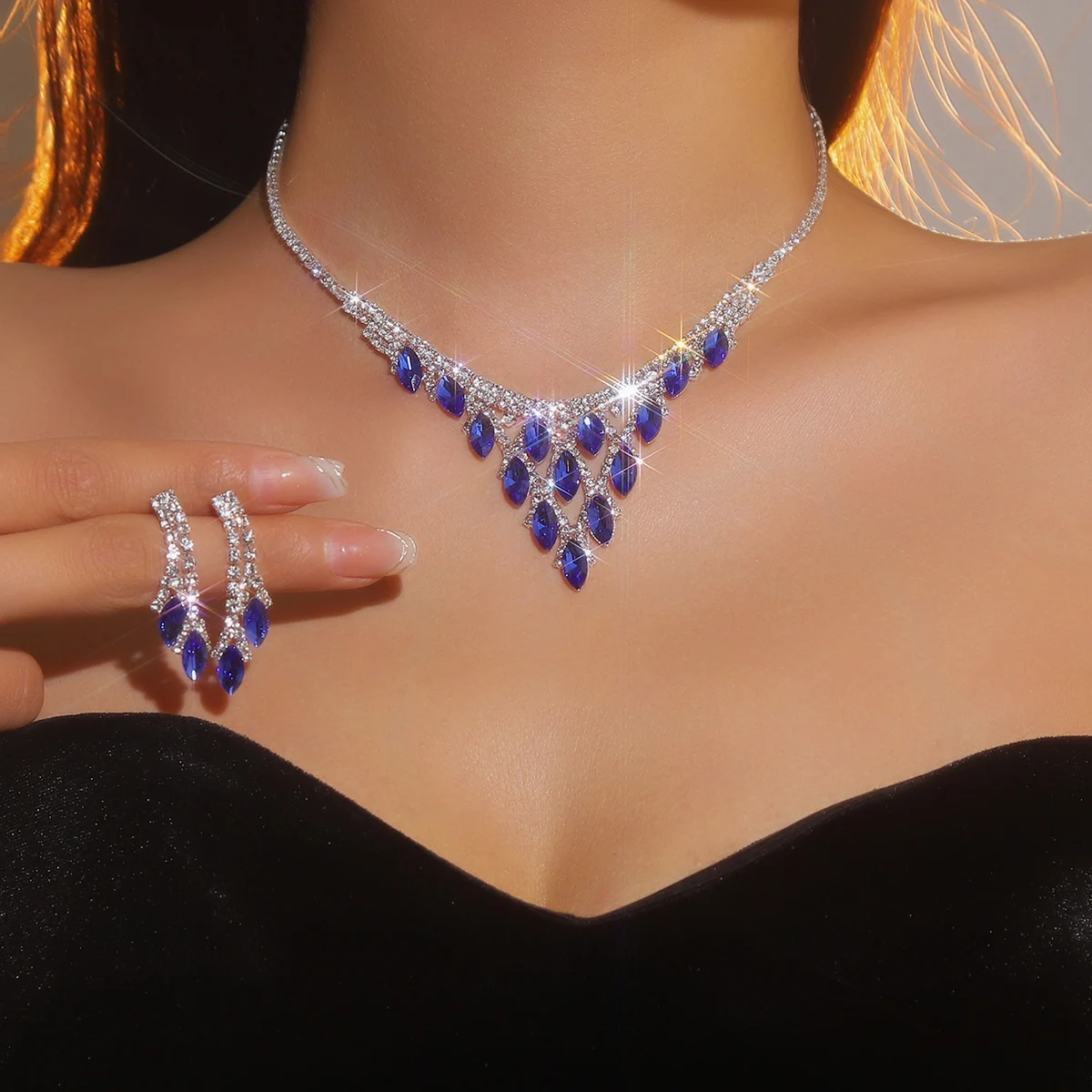 

High-class sense of retro sapphire necklace earrings two-piece female fashion luxury temperament versatile jewelry set