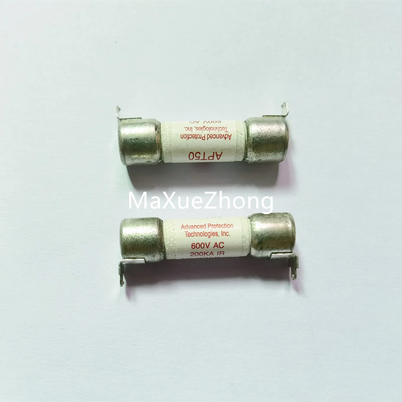 

Original new 100% APT50 fuse pipe 600V 50A 10X38 welding foot