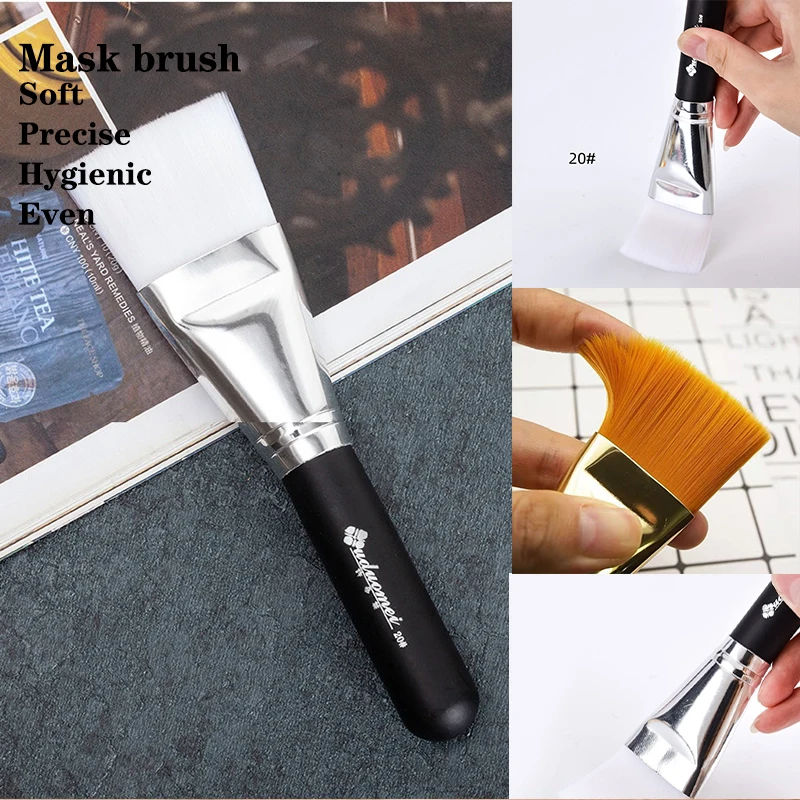 

Soft, Precise Mask Brush For Even, Hygienic Application. Perfect For Smooth DIY Facial Treatments.
