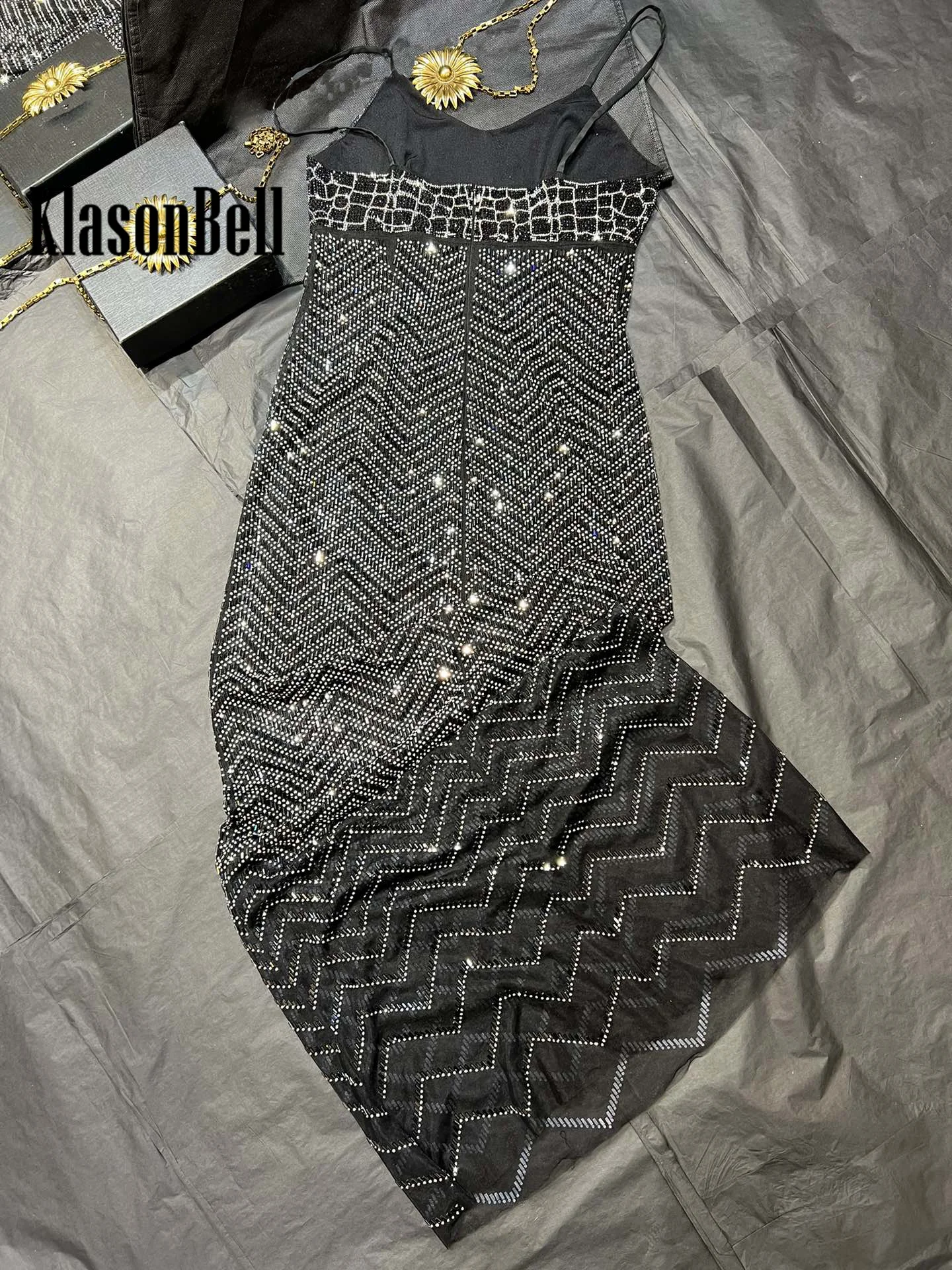 9.29 KlasonBell Women Fashion Bling Wave Diamonds Mesh Long Dress Sexy V-Neck Spaghetti Strap Temperament Banquet Party Dress