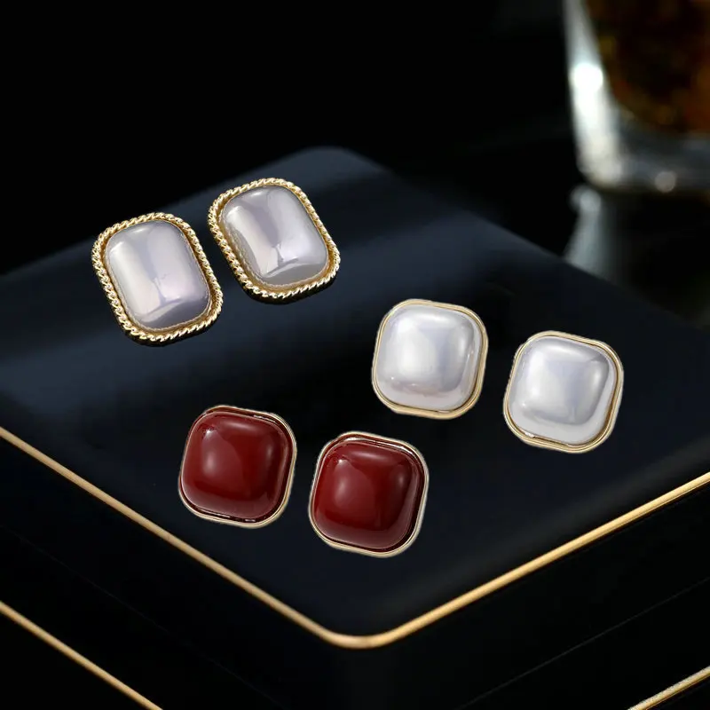 

s925 silver needle geometric square ear studs, a Korean version of the trendy and simple earrings