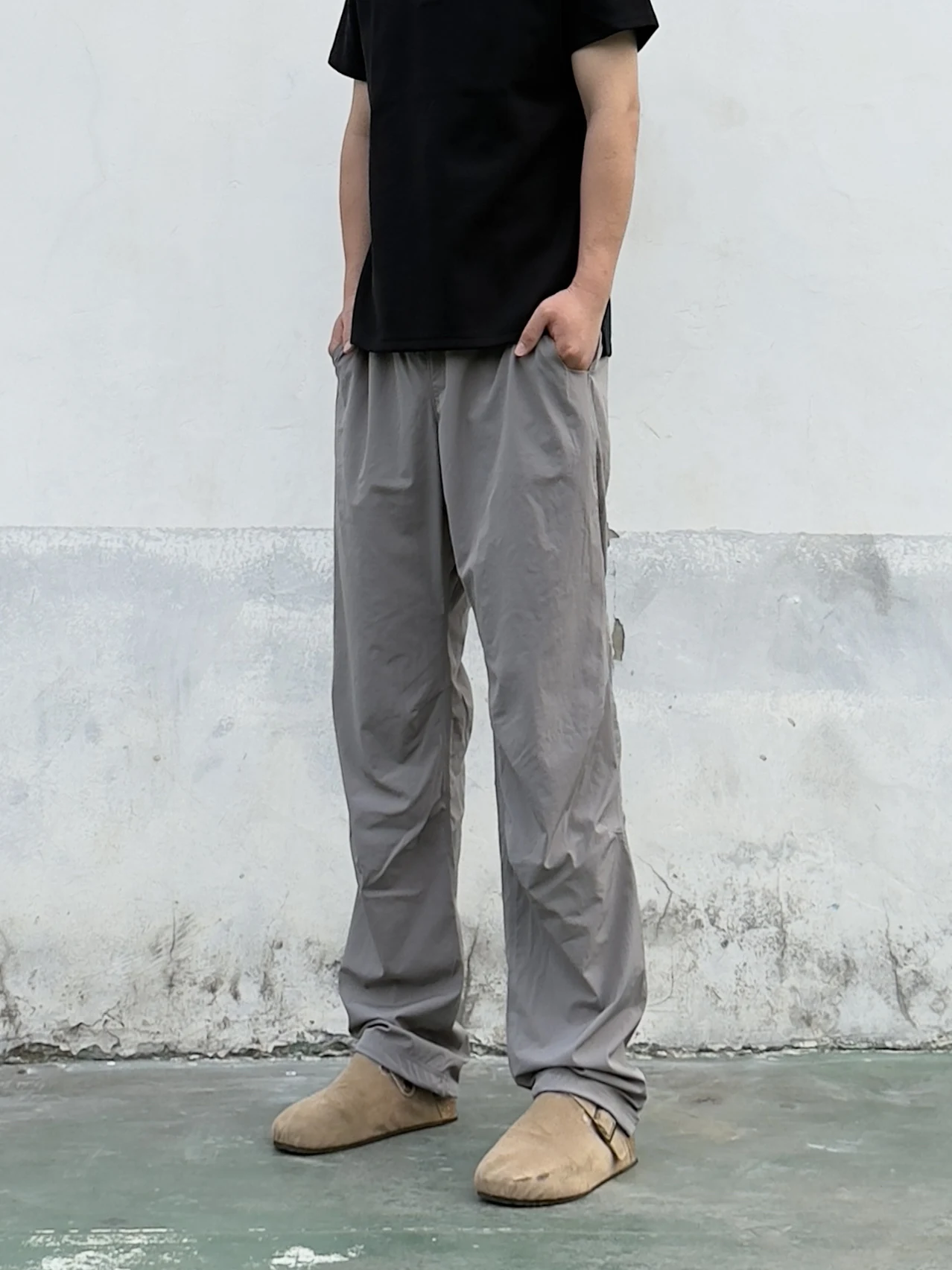 

Легкие повседневные прямые брюки в американском стиле ретро, летние уличные крутые брюки Qui Dry Youth Active Sle, свободный крой, длинные ...