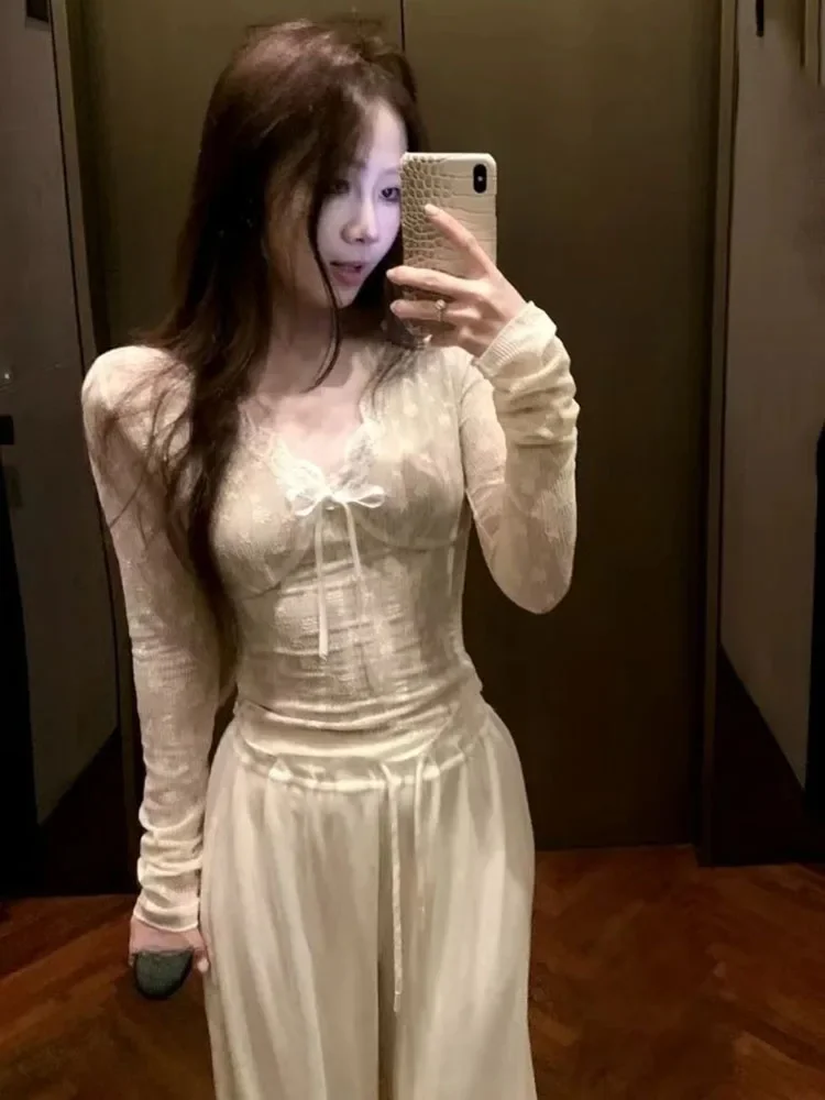 Y2k الجمالية الدانتيل والتطريز زهرة الجنية بلايز 2025 الخريف مثير الجرونج القوس تي شيرت Harajuku Bodycon اقتصاص خمر القمم