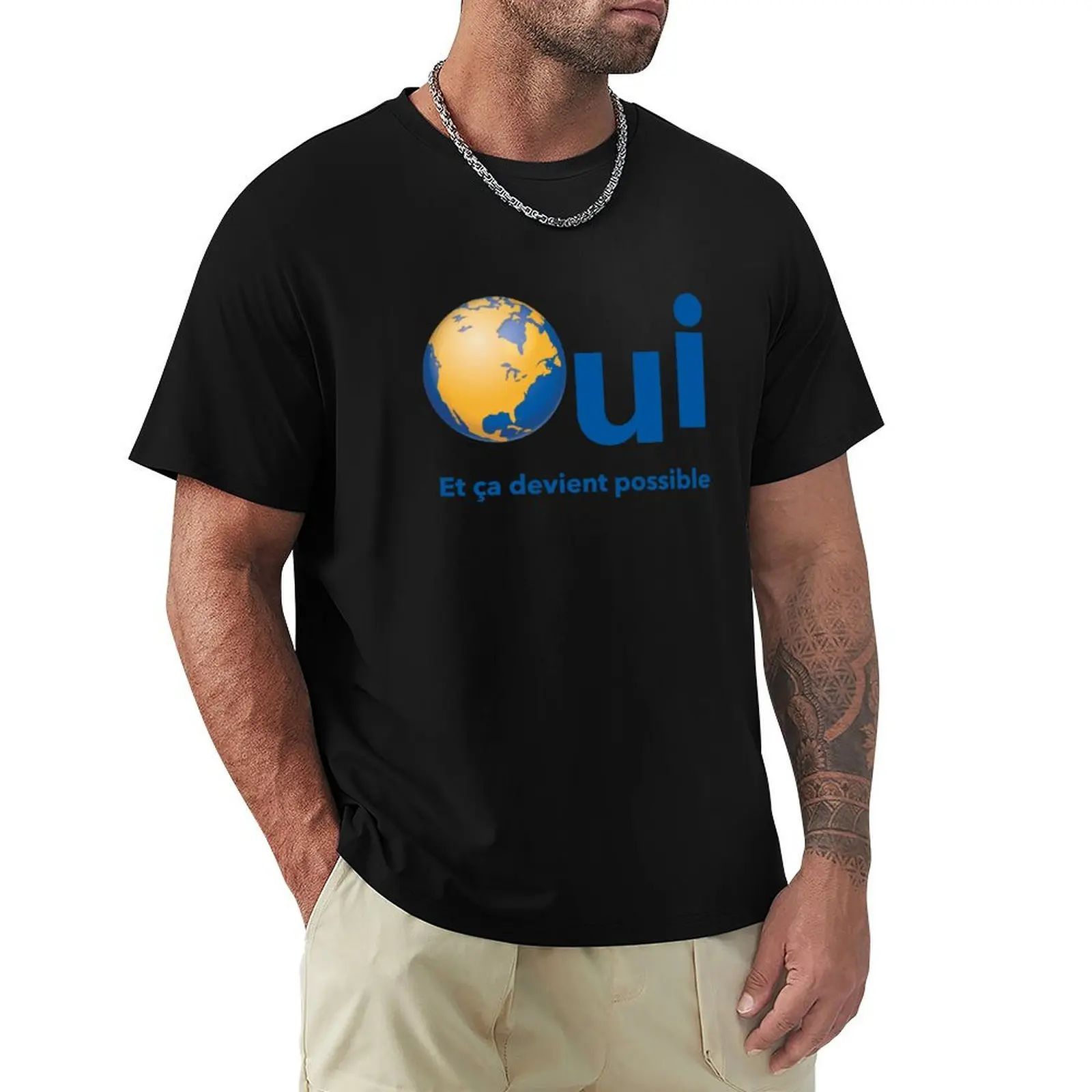 Oui Quebec Referendum 1995 yellow poster sticker with earth Qc PQ OUI et ?a devient possible Québec HD HIGH QUALITY ONLI T-Shirt