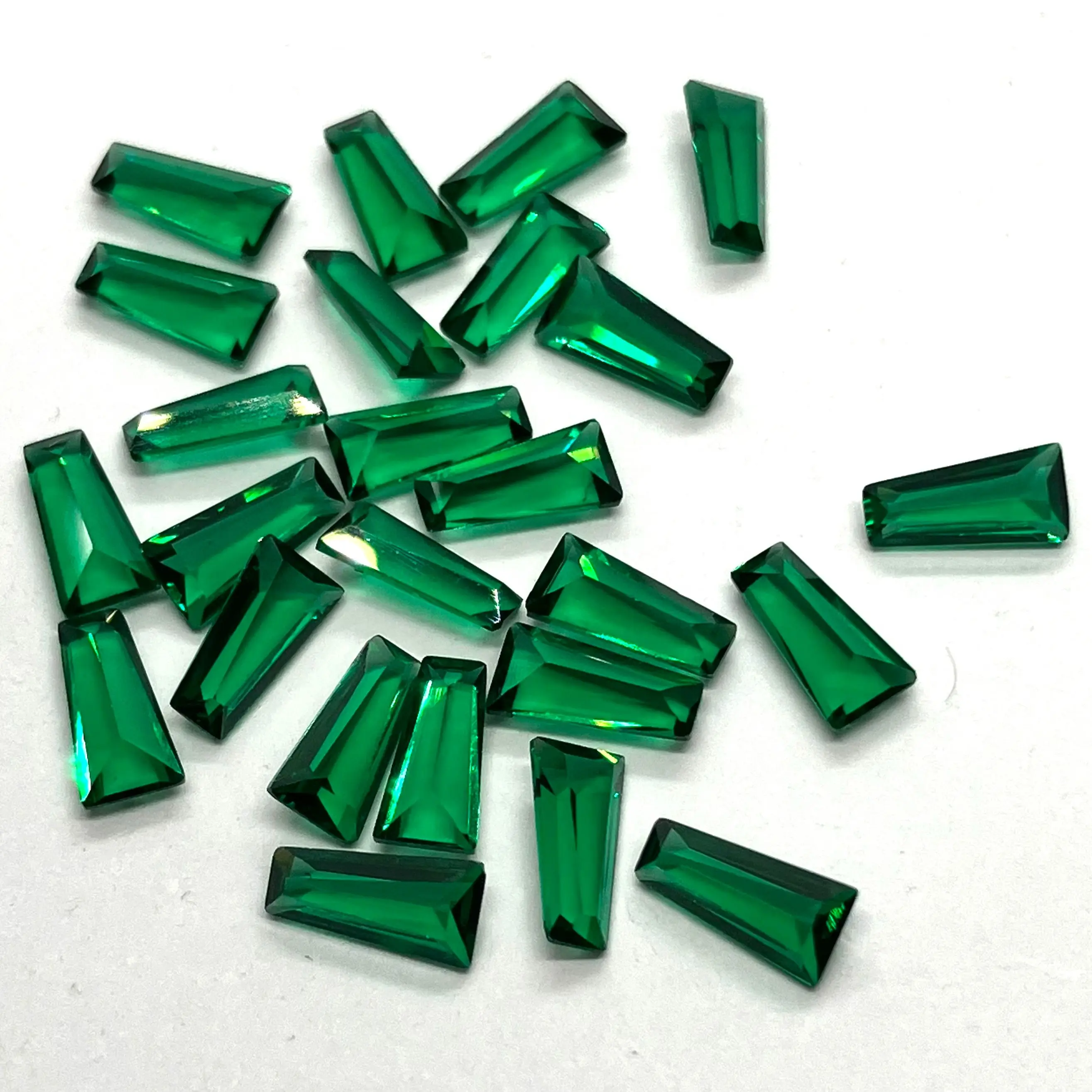 

loose Gemstone 5A Green Trapezoid Cut Faceted Synthetic Emerald Tapered Trapezoid Baguette Cut Faceted For Jewelry Diy Rings