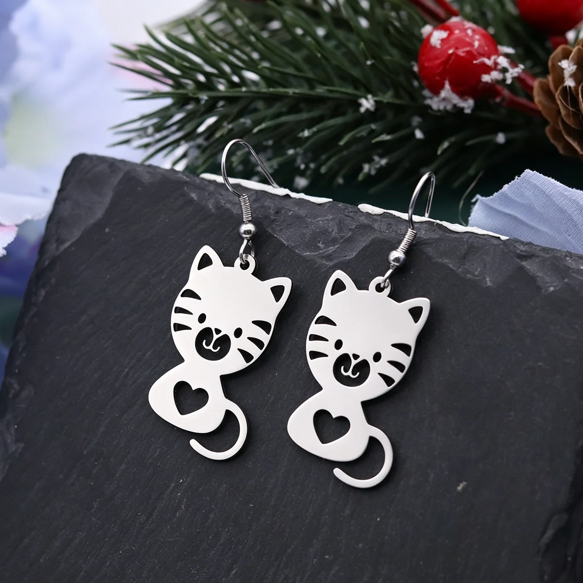 Kitty Cat Charms Earrings for Women Exquisite Lovely Pet Line Pendant Ear Hook Stainless Steel Jewelry Ear Cartilage Puncture