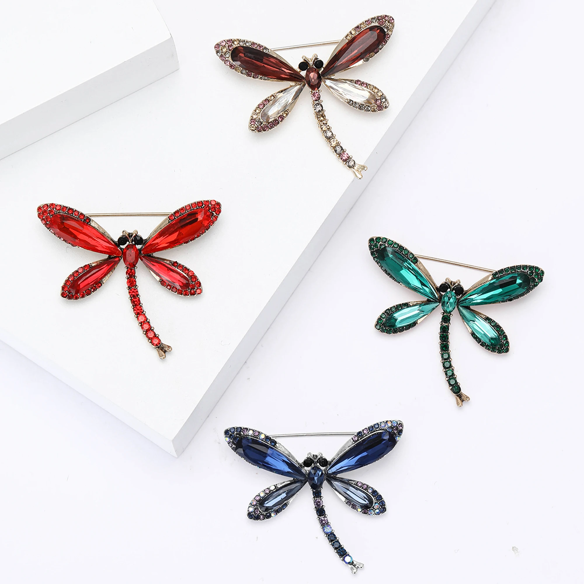 Luxury Rhinestone Dragonfly Brooches for Women Unisex Insect Pins 4-color Available Banquet Party Accessories Gifts