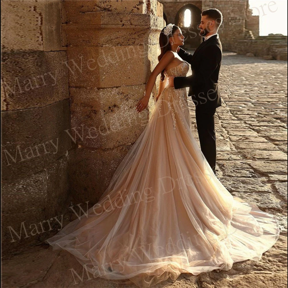 Robes de mariée sans bretelles A-ligne Boho, appliques en dentelle, quelque soit le côté sexy de la mariée, fente sans fibre, robe éducative