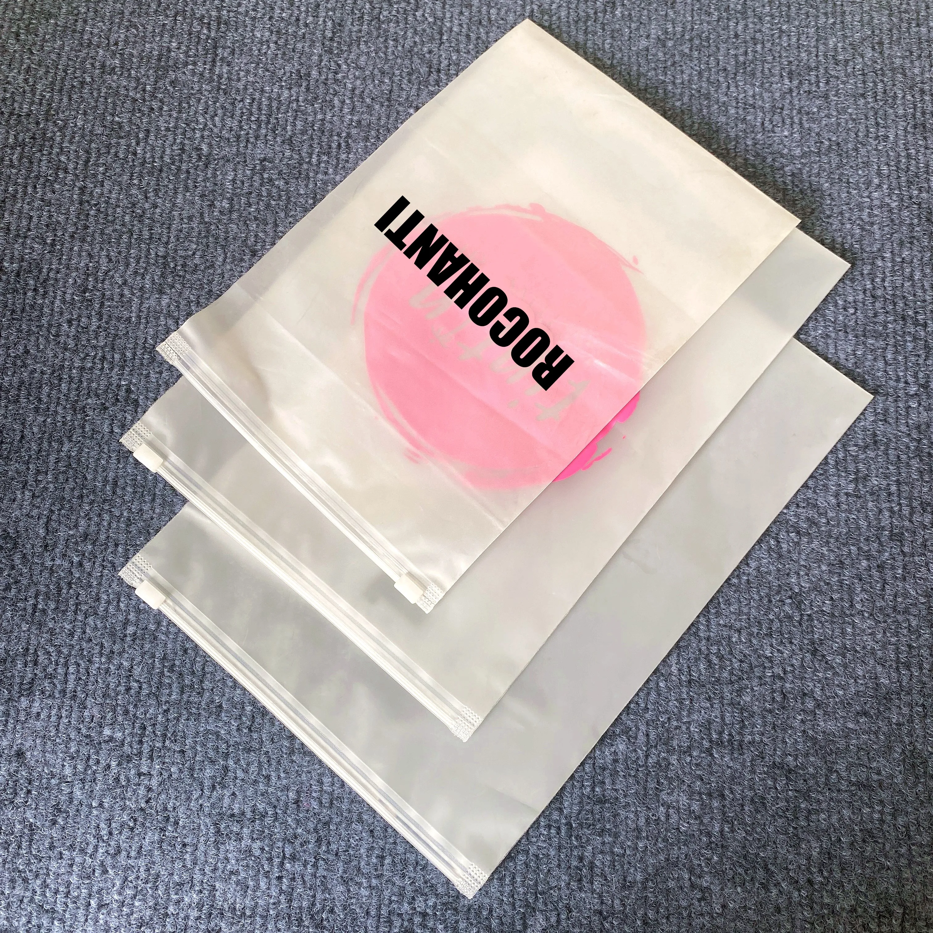 100x-sacchetti-con-chiusura-a-zip-personalizzati-con-logo-stampato-buste-in-plastica-opaca-bianca-per-conservazione-di-vestiti-lingerie-e-biancheria-intima