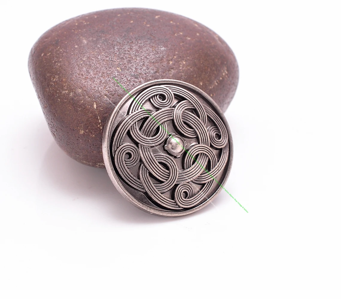 10x32mm Retro srebrna trójca węzeł celtycki skórzana torba na bagaż z ćwiekami nitami zapięcie na guziki konchos Rivetback dekoracyjne