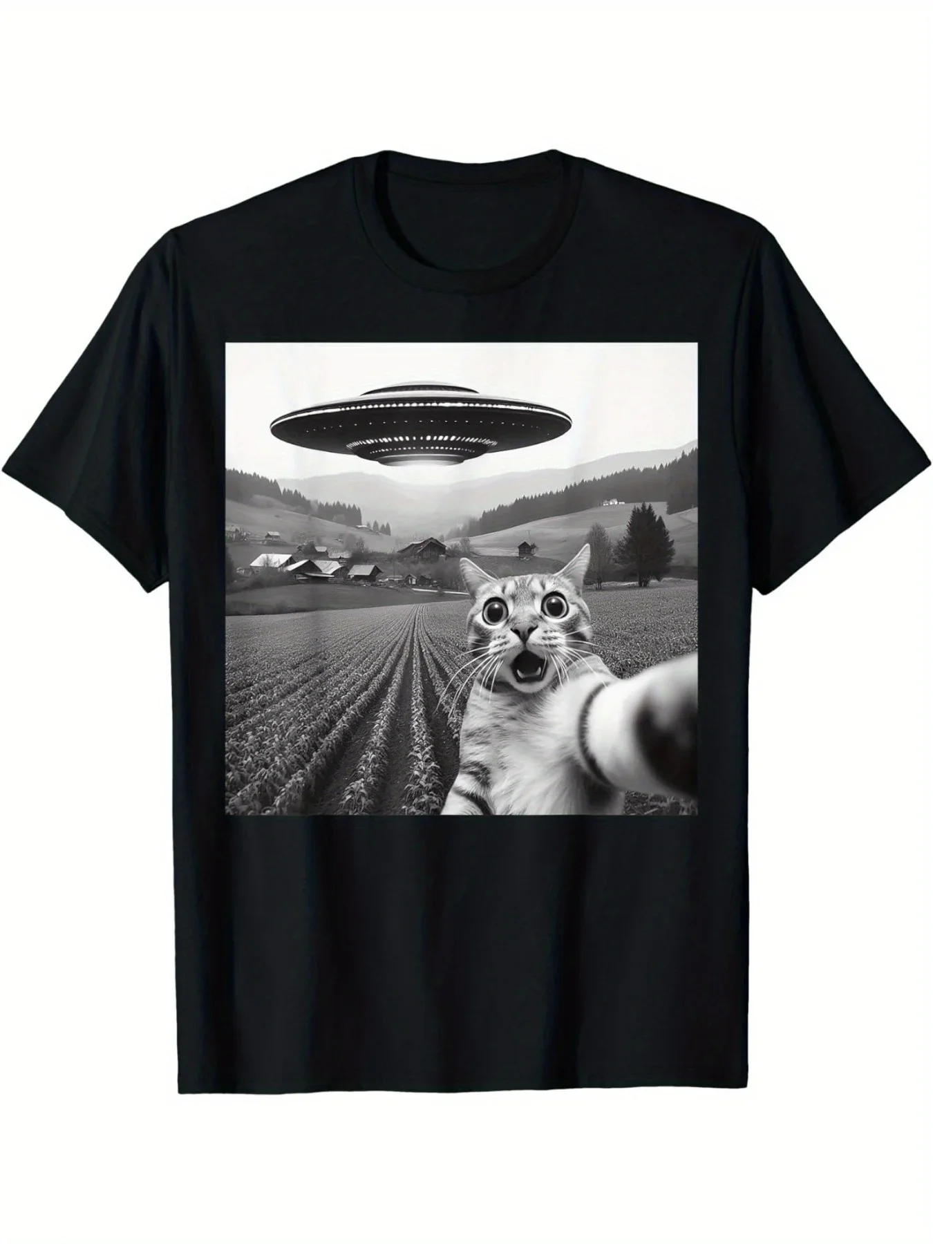 

2025 Men's UFO and Cat pattern printed T-shirt Humorous Casual round-neck short-sleeved T-shirt Summer wear